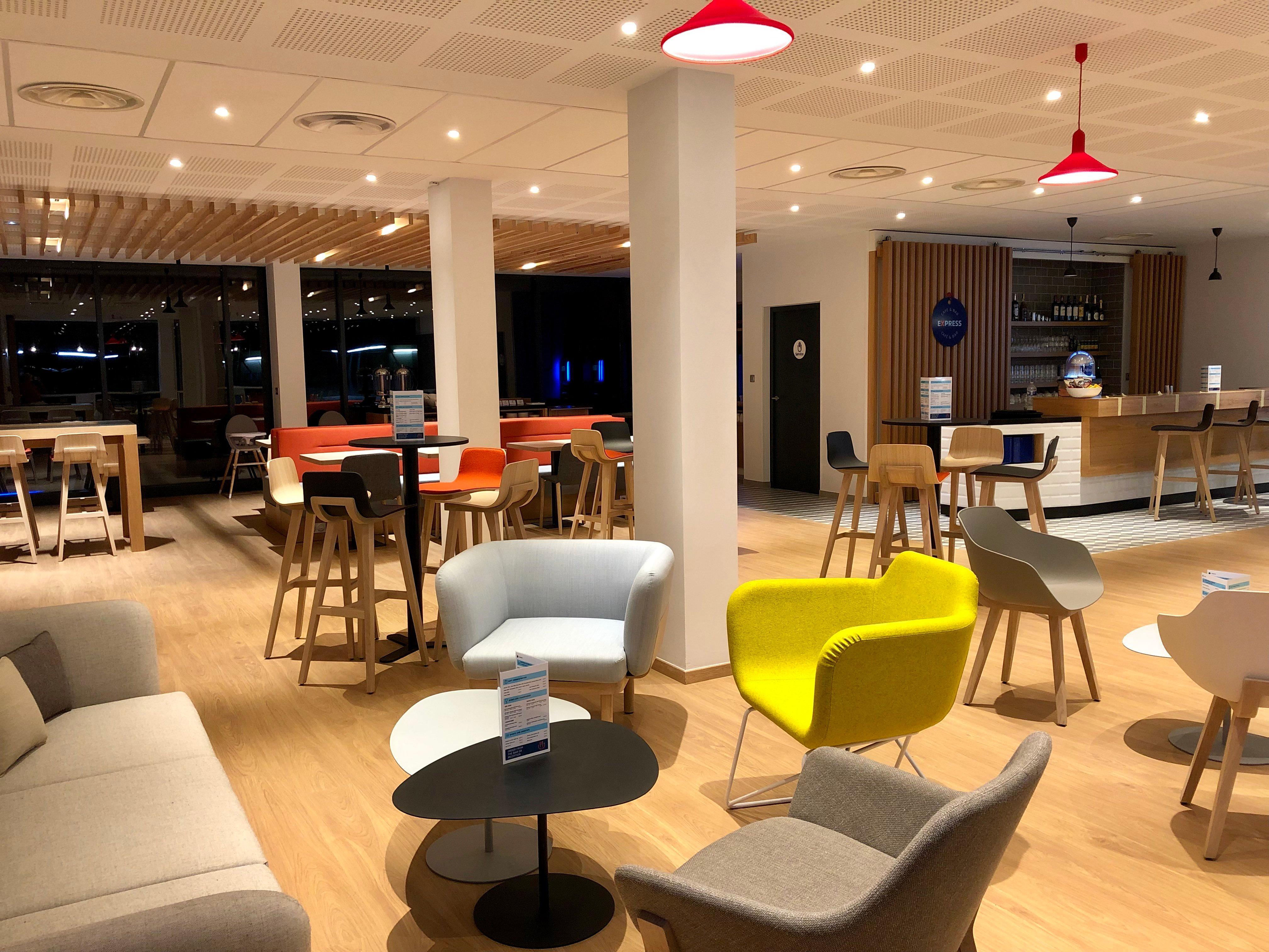 Holiday Inn Express - Bordeaux - Lormont By Ihg Exterior photo